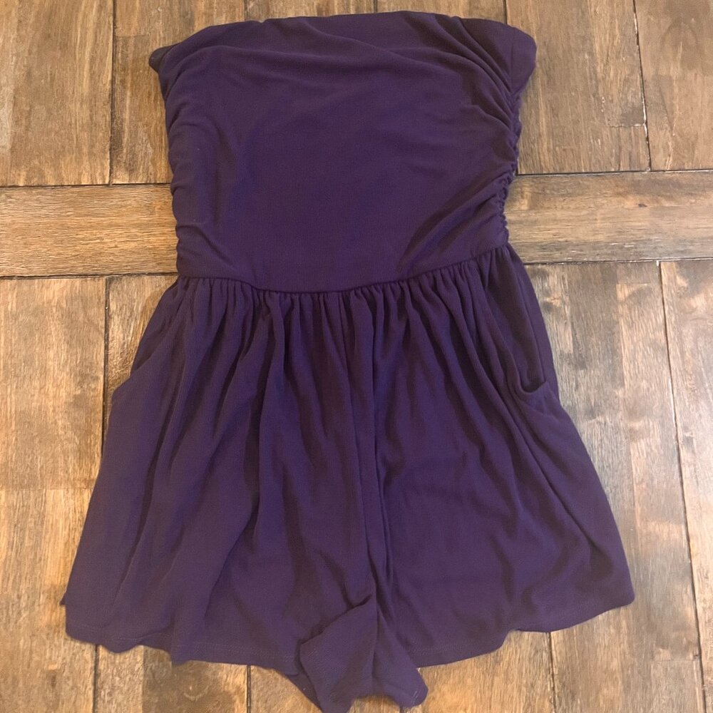 Strapless purple romper with pockets